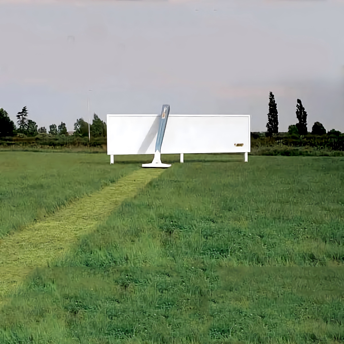 BIC Razor’s Grass-Cutting Billboard